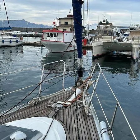 Panorama דירה גיארדיני נאקסוס