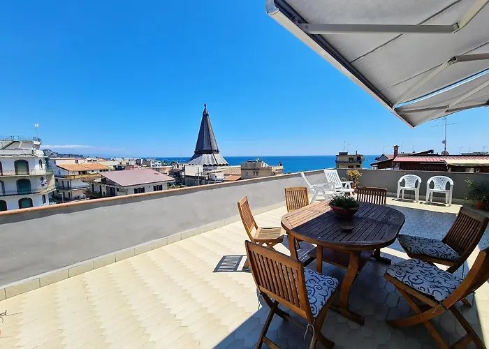 Panorama * ジャルディーニ・ナクソス