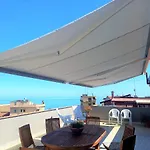 Panorama Apartment *