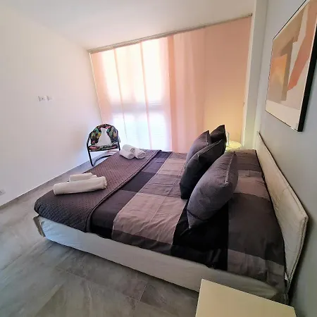 Panorama Apartment *