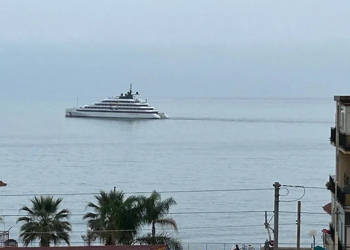 Panorama Apartment *